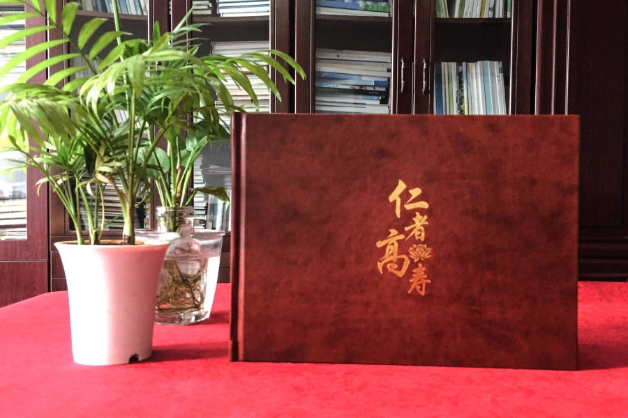 印刷制作紀(jì)念冊用什么紙張和機(jī)器